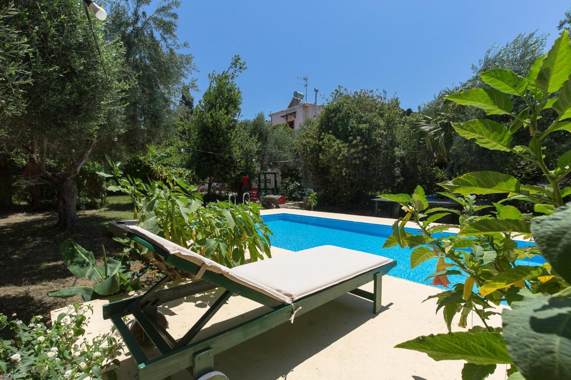 Sofiana'S Garden Retreat With Private Pool Apartment Dhrapanias Exterior photo